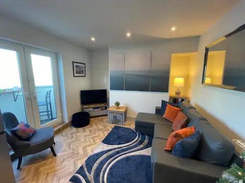 Spectacular 2 Bedroom Balcony Sea View Flat สการ์โบโรห์ ภายนอก รูปภาพ